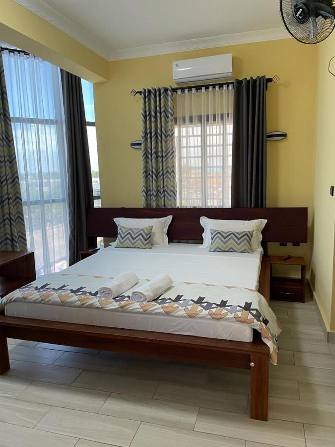 Havana Hotel Morondava Exterior foto
